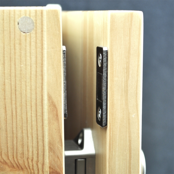 꾸밈닷컴 - 가구부속/캠핑카부속 ▼ > 자석캐치/래치/빠찌링 > 슬림판 자석캐치