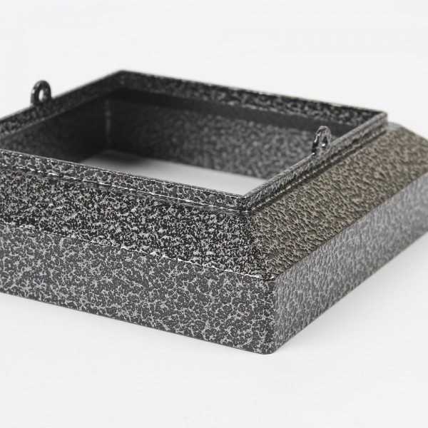 꾸밈닷컴 - 철물/산업용하드웨어 ▼ > 목조주택철물 ▼ > 결합용 철물 > 메가타이 AL 난간 기둥 하부캡 (120 각재용)