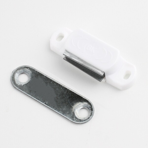 꾸밈닷컴 - 가구부속/캠핑카부속 ▼ > 자석캐치/래치/빠찌링 > PVC 자석캐치 6K