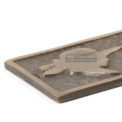 꾸밈닷컴 - 도어부속/슬라이딩도어 ▼ > 도어사인/표지판 ▼ > 기타 표지판 > 황동 화장실안내판 (LADY) DW-R002